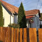 Harka Vendeghaz Appartement *