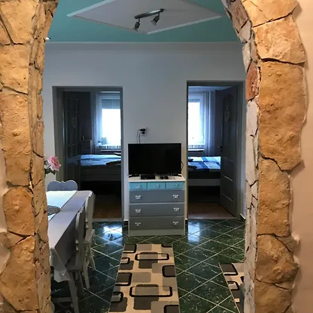 Harka Vendeghaz Apartment *